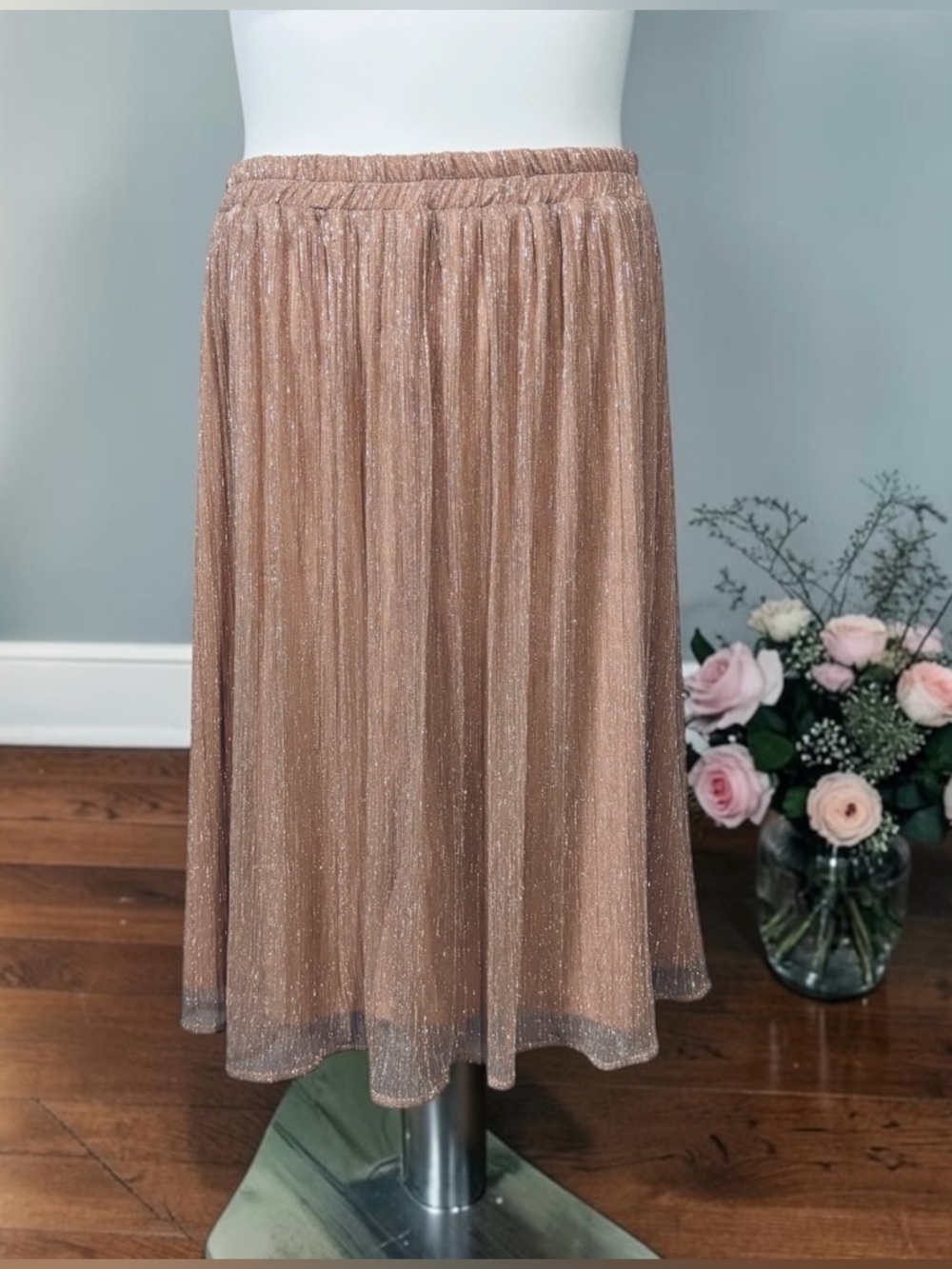 Adiva, Pleated Midi Skirt Metallic Pink Silver Lined Elastic Waist, Large